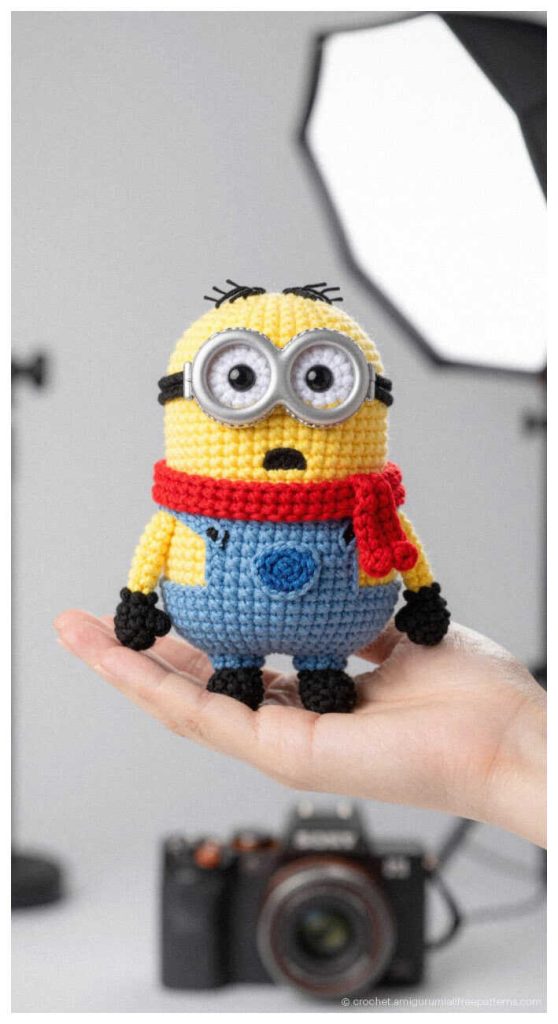 A fun and energetic crochet character that stands out with its bright colors and playful expression. The eye details and hair accents are added with precision to complete the look. We are sharing this as one of our most fun ideas for your hobby.